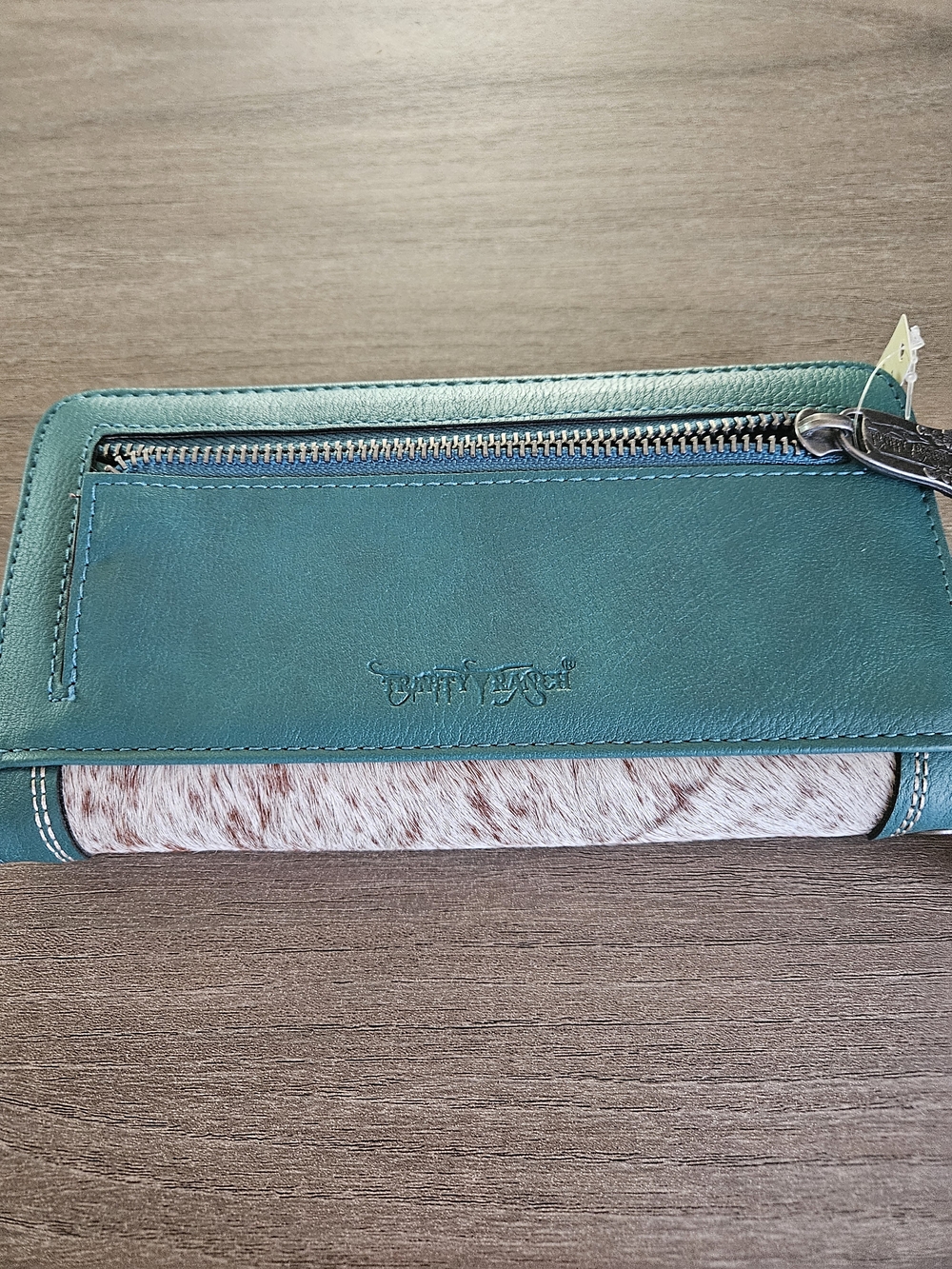 Western Trinity Ranch Cowhide Wallet with Teal Leather Trim And Keychain-NWOT - Picture 6 of 6